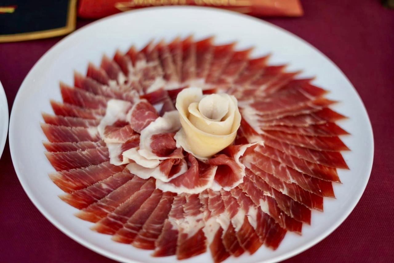 巴萨 Meson Ronda酒店 外观 照片